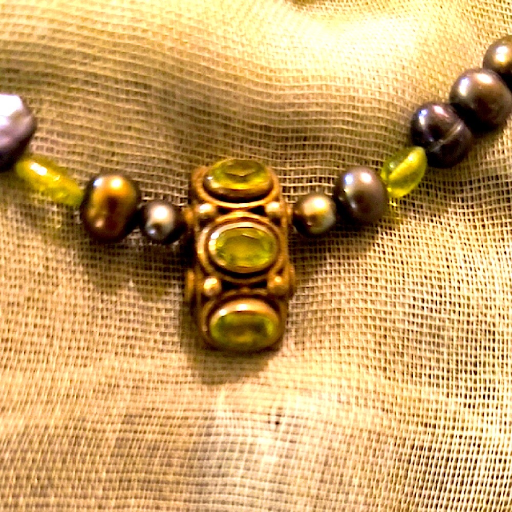 Handmade Green Bead & Gray Pearl Necklace & Bracelet Set - Picture 6 of 7